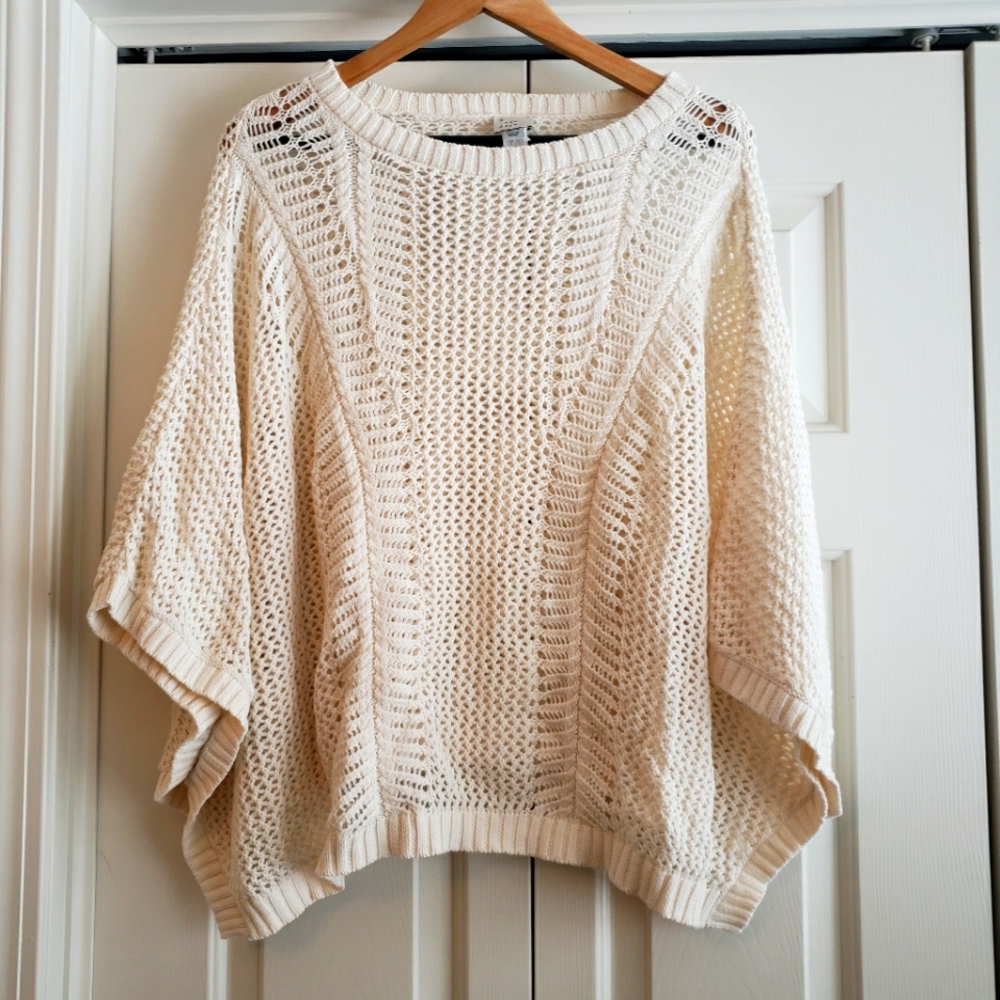 Ivory NWOT poncho/sweater